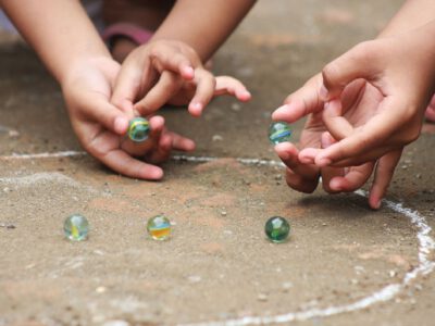 „Die spielen ja nur?!“ Bedeutsamkeit des Spiels für die kindliche Entwicklung